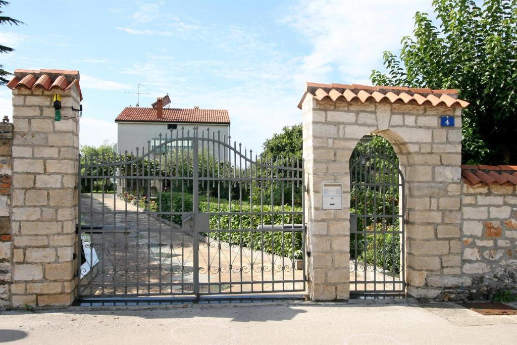 Apartments Bella Vista Умаг Экстерьер фото